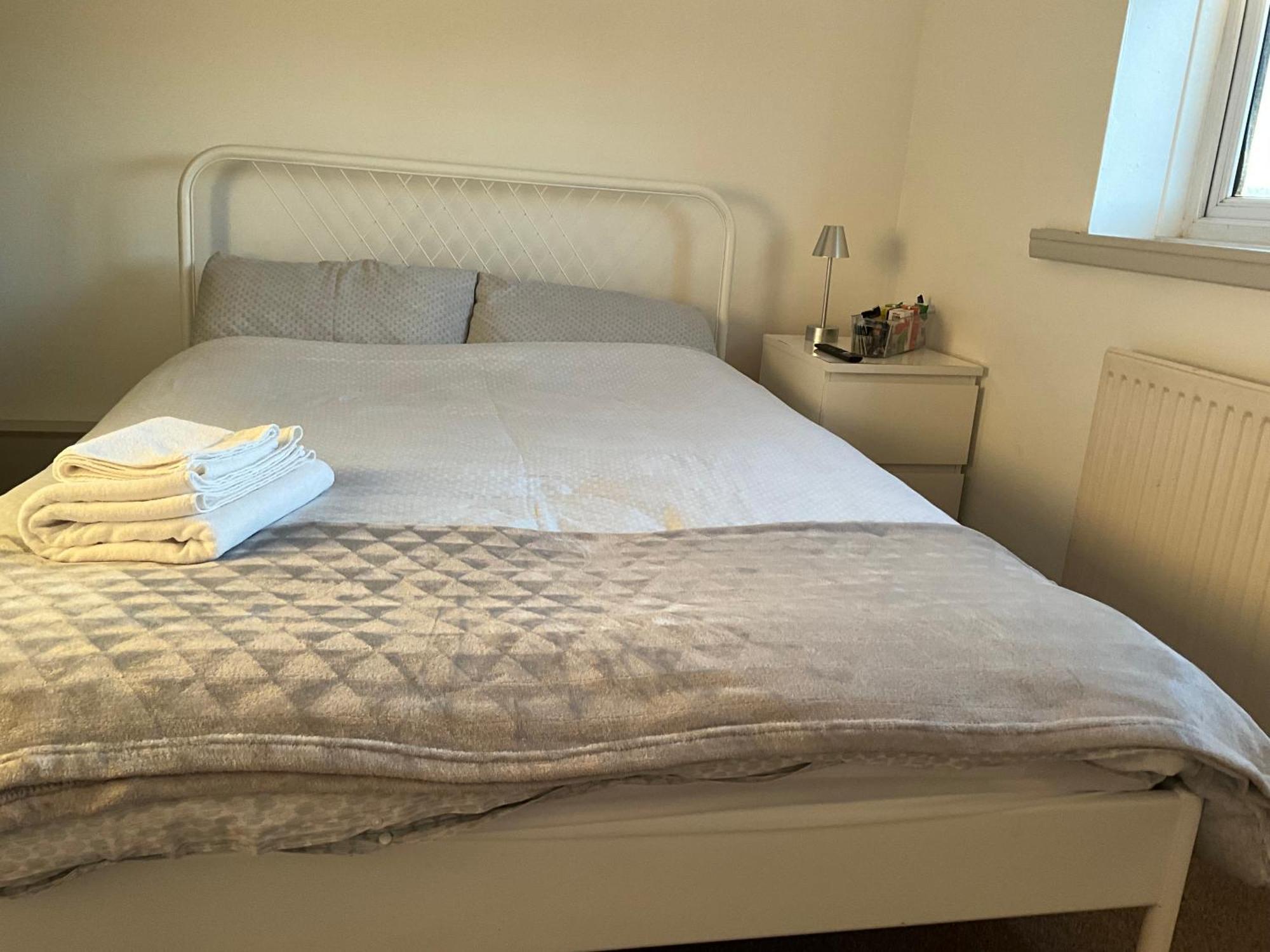 Comfy, Cosy Small Double With Wi-Fi Earley Exterior foto